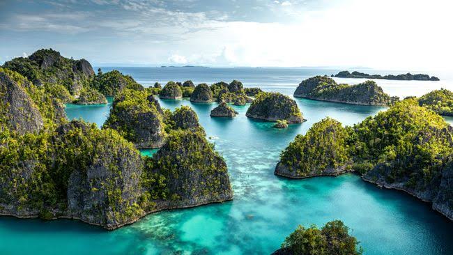 9 Rekomendasi Wisata Bahari Terbaik di Indonesia
